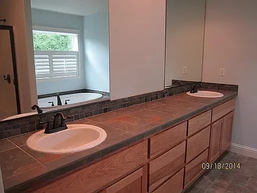Main bath view 1