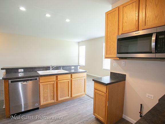 4th image of 1818 Parkside Dr