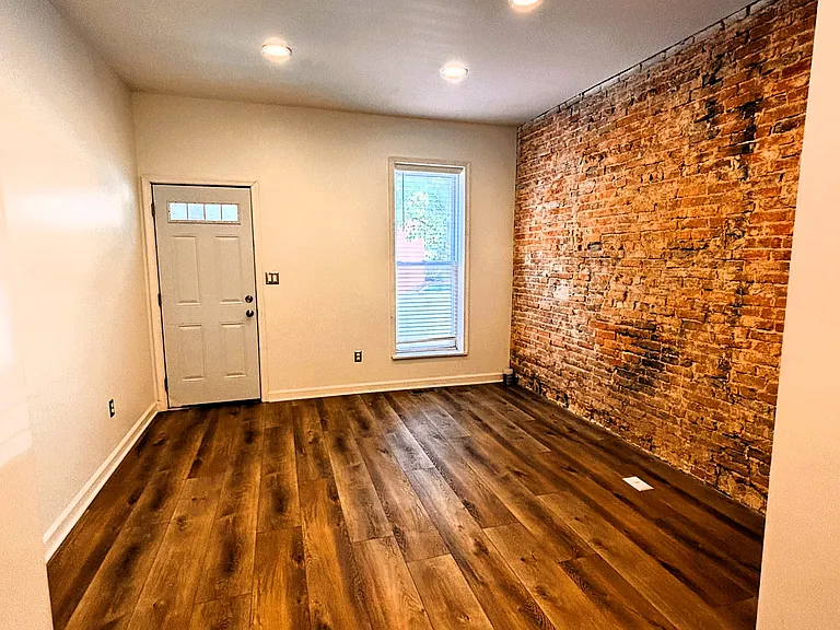 1714 E Pratt St — Photo 2