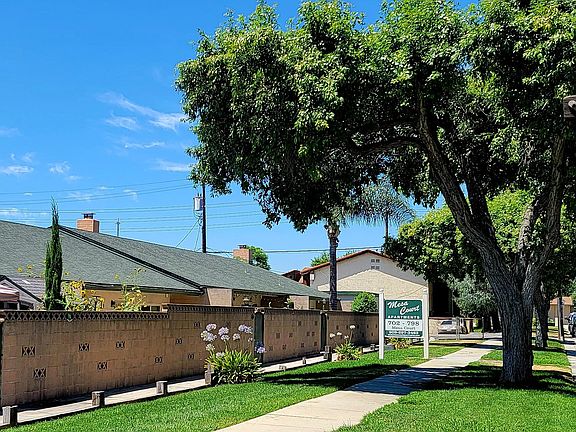 2nd image of 800 E Mesa Ct