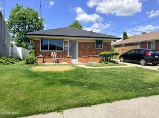 5235 303rd St, Toledo, OH 43611
