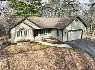 W271S3595 Oak Knoll Dr, Town Of Waukesha, WI 53189