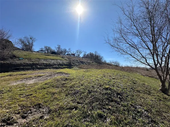 1014 Gallant Fox Dr, Dallas, TX 75211