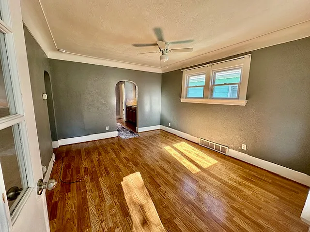 2 bed, 663 sqft, $1,000 — Photo 2