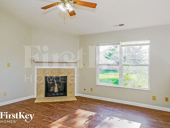 4th image of 2431 Copper Hill Dr