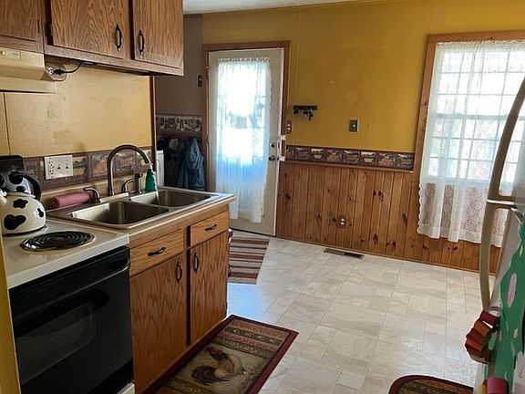 2nd image of 1148 Winthrop Ln