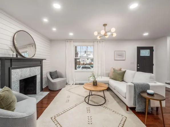 749 E Deshler Ave, Columbus, OH 43206