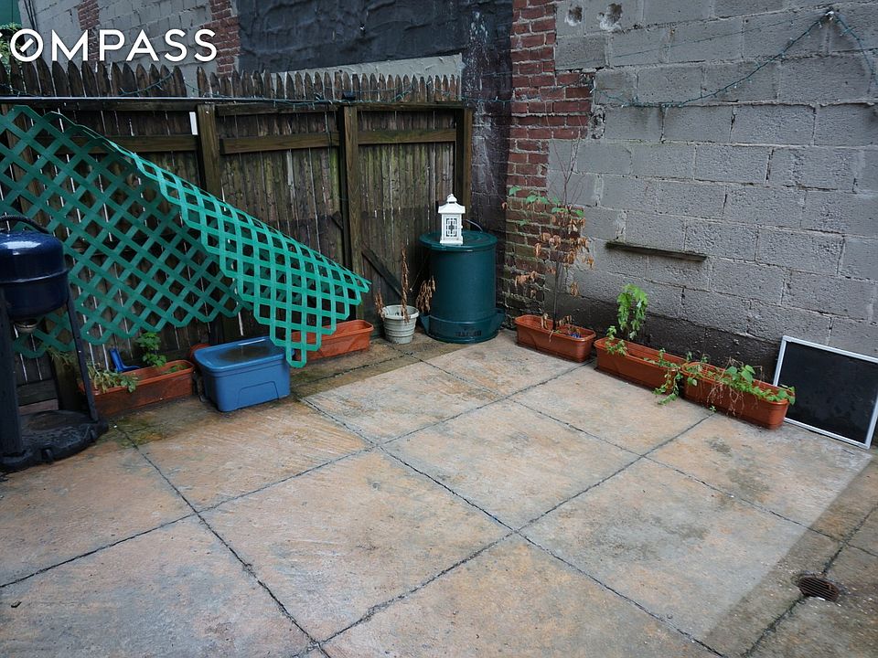 1st image of 258 W 15th St APT Bre