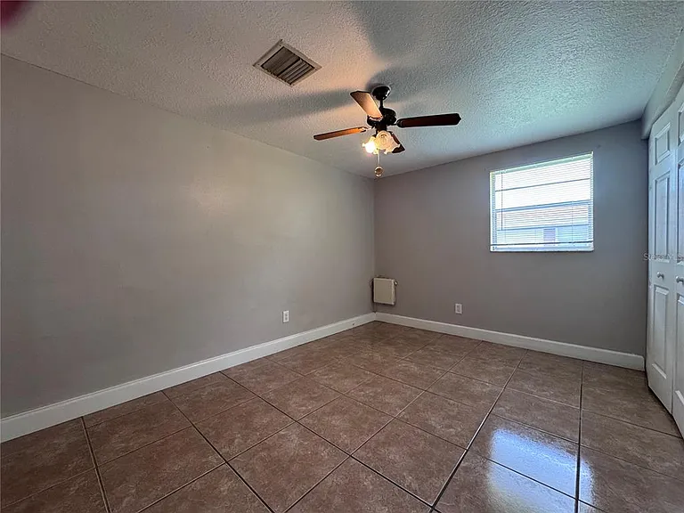 514 Winham St — Photo 9