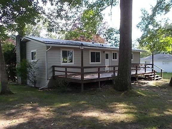 3rd image of 120 Crestmont Dr