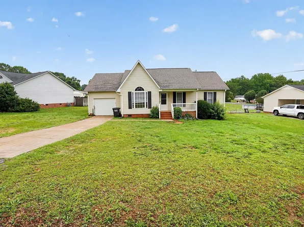 2202 Rolling Green Rd, Anderson, SC 29621