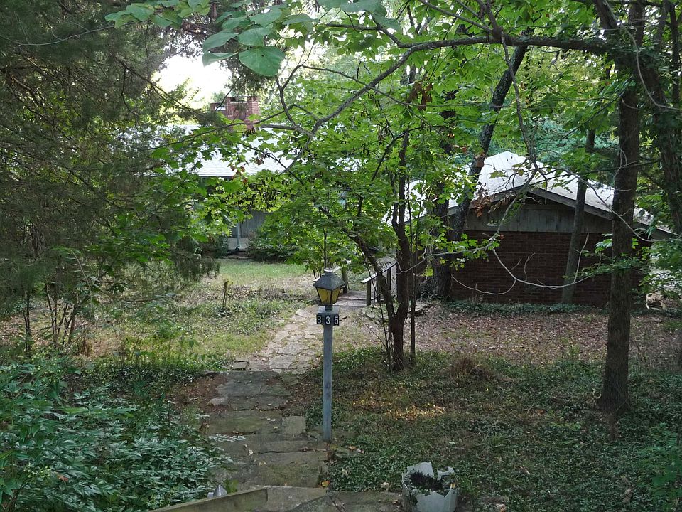 1st image of 835 E Rodgers Dr