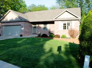 5912 W Ridgecrest Dr, Peoria, IL 61615