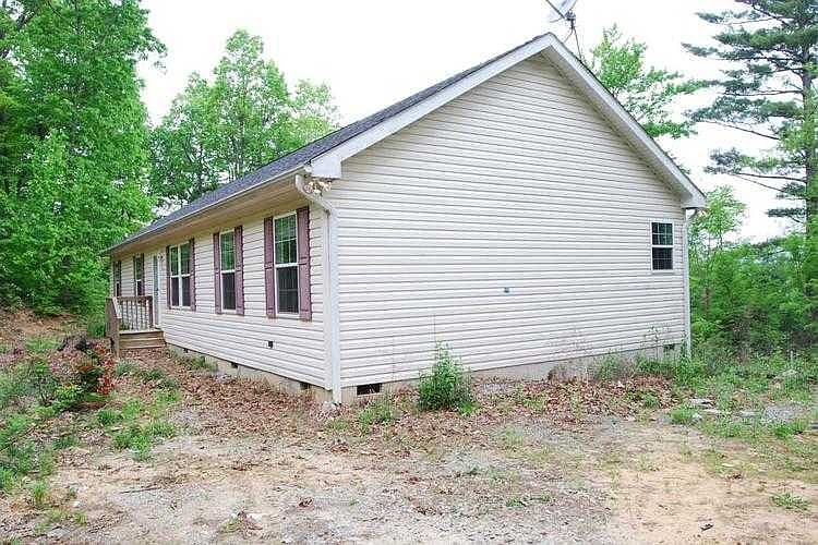 308 Mountain Valley Cemetery Rd
