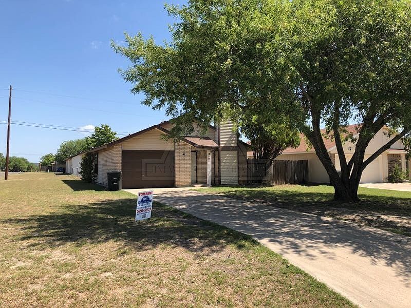 1st image of 2101 Creekwood Dr