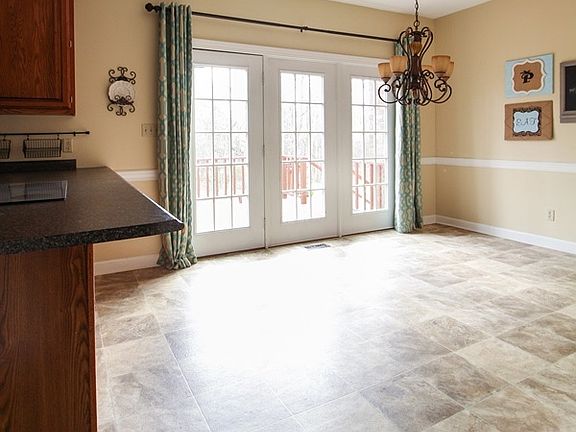 5th image of 119 Woodhurst Ln