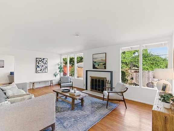 4th image of 2732 Medford Ave
