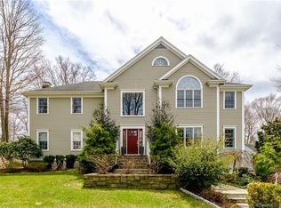 1113 Stillson Rd, Fairfield, CT 06824