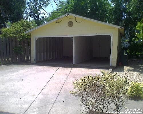 4th image of 434 W Rosewood Ave
