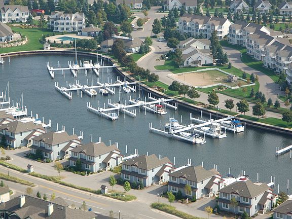 4th image of 70 Marina Dr