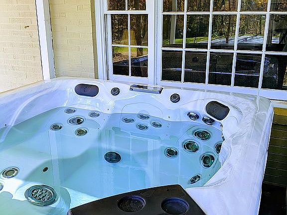 Hot tub