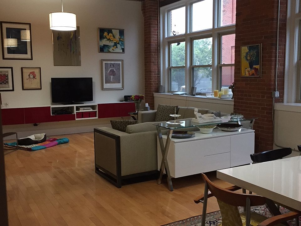 living/dining Room