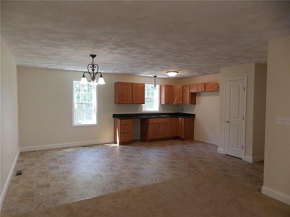 2nd image of 284 Liberty Ln