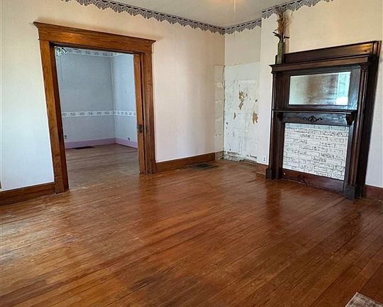 5th image of 527 NW L St