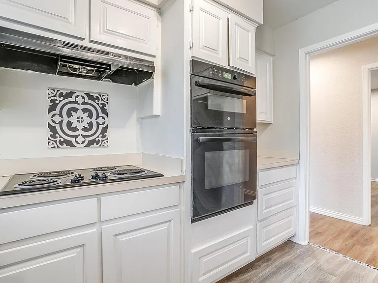 5947 Chimney Wood Cir — Photo 15