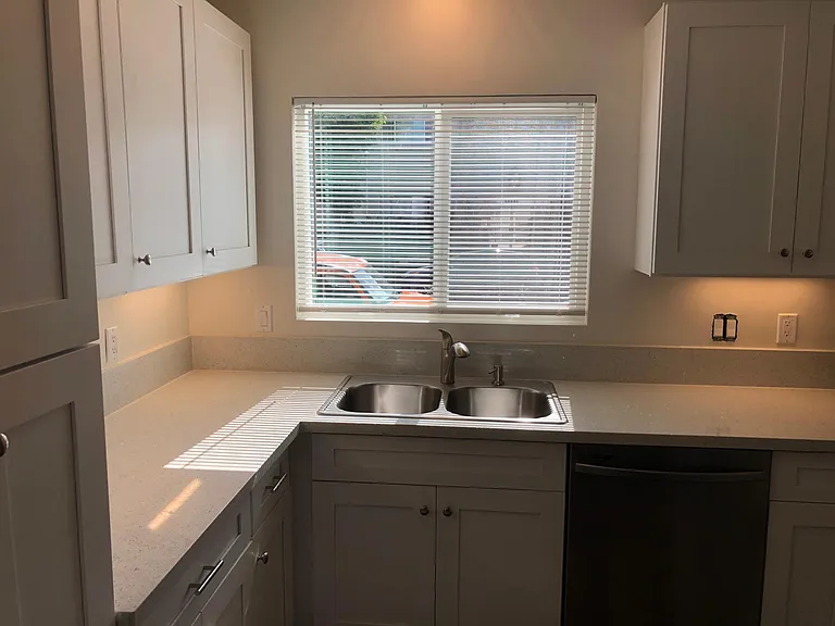 15600 S Budlong Pl #1 — Photo 8
