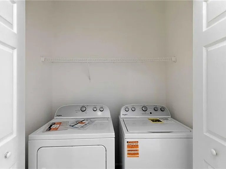 639 Ira St SW — Photo 9