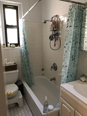 Rented by Dynamik Realty | media 9