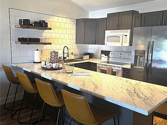 3rd image of 304 Southwood Shores Pl #4-C