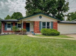 919 Brookvale Ter, Ballwin, MO 63021