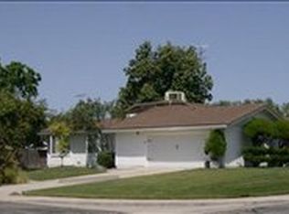 7025 Walnut Woods Dr, Modesto, CA 95356