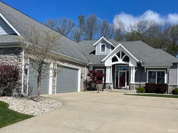 18235 Baldwin Dr, South Bend, IN 46637