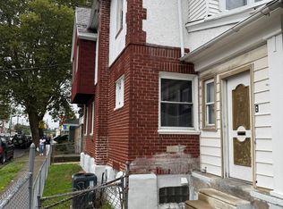 6600 N Opal St, Philadelphia, PA 19138