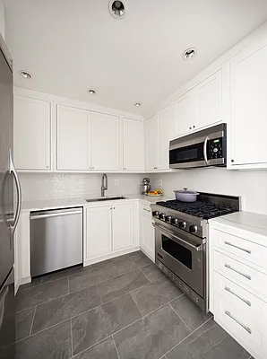 Sold by Sotheby's International Realty | media 3