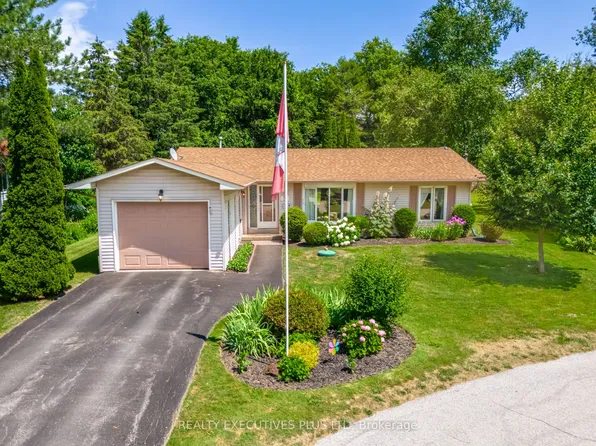3 Pineview Ct, New Tecumseth, ON L0G 1W0
