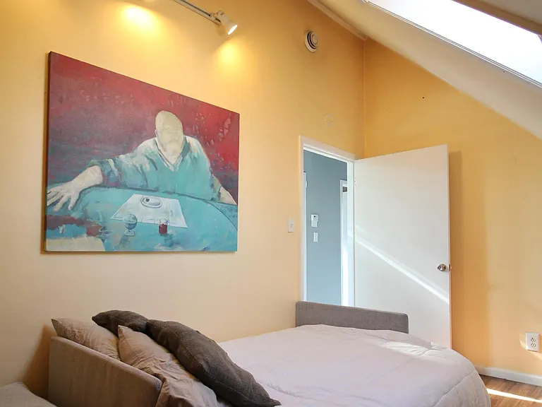 2927 N Lawndale Ave #3 — Photo 7