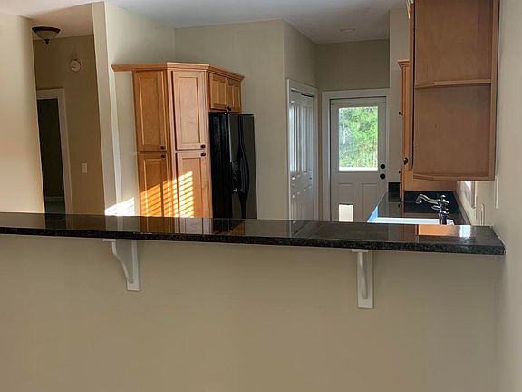 4th image of 20 River Drive