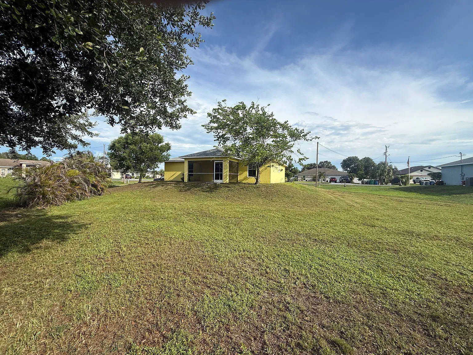 3 bed, 1258 sqft, $1,759 — Photo 2