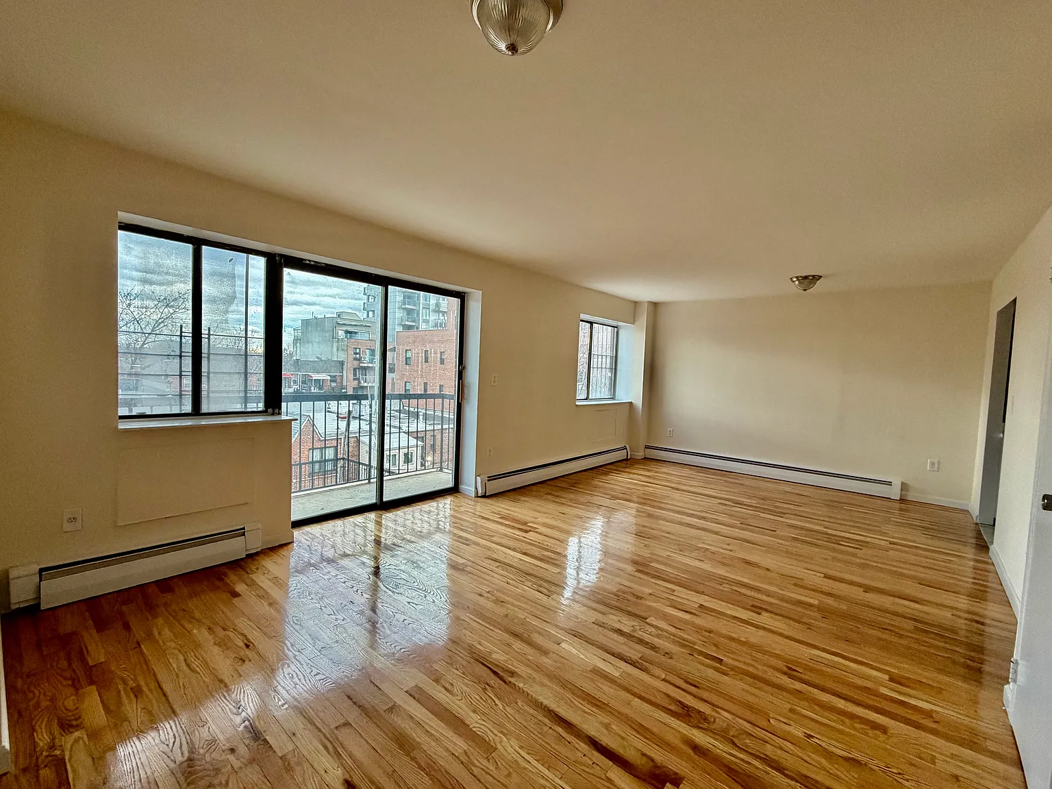1 bed, 700 sqft, $2,500 — Photo 1