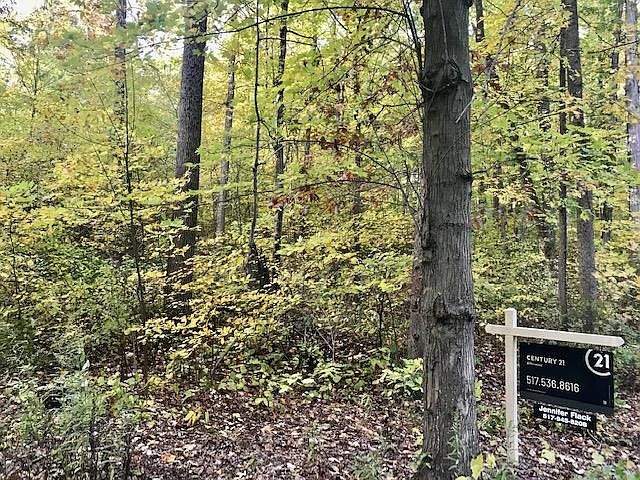 2nd image of 2101 Timber Ln