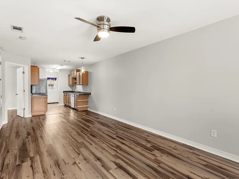 5467 Quail Creek Cir — Photo 6