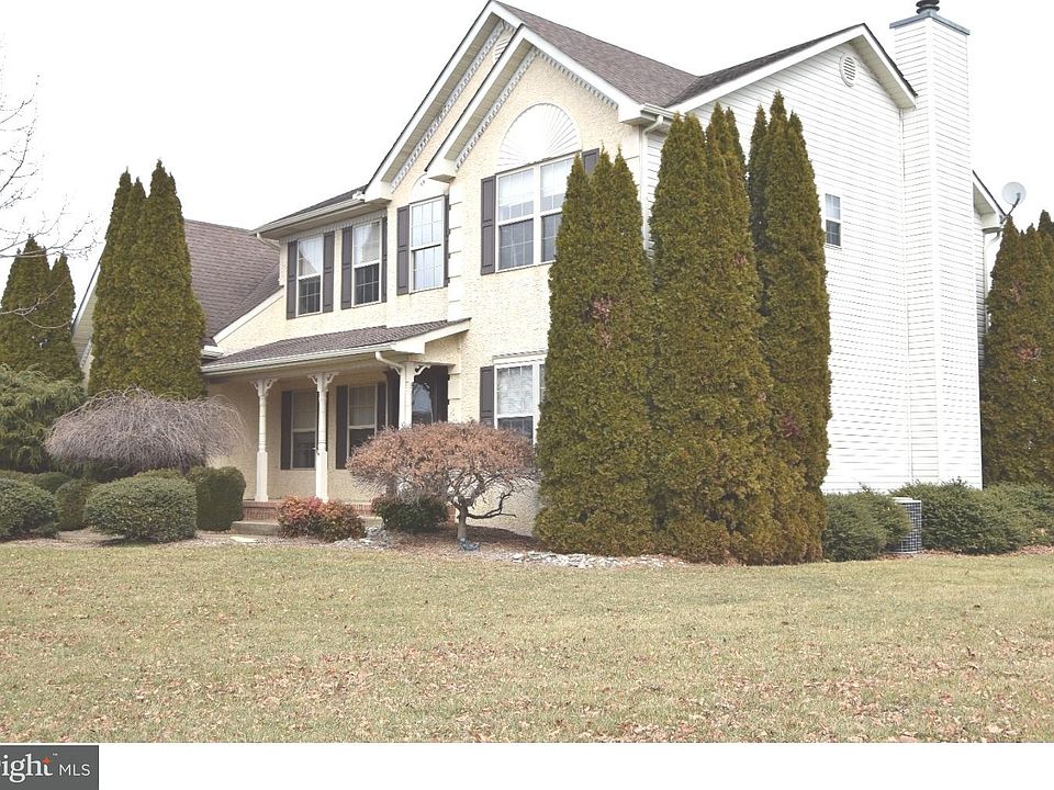 1st image of 307 Senator Dr