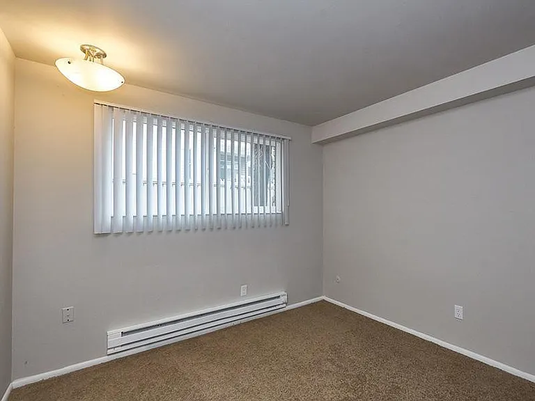 The Azlee Apartments — Photo 8