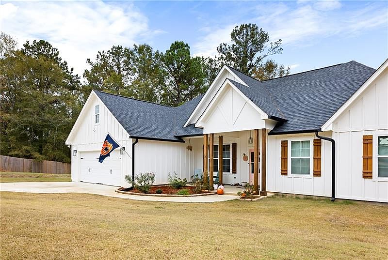 613 Lee Road 379, Smiths Station, AL 36877 Zillow