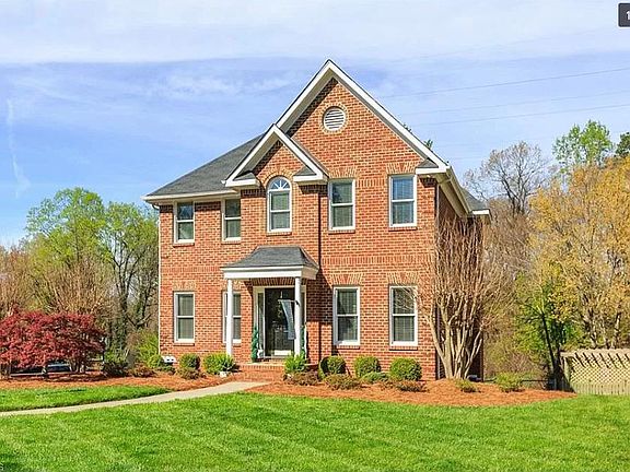 3rd image of 128 Bradford Place Ln