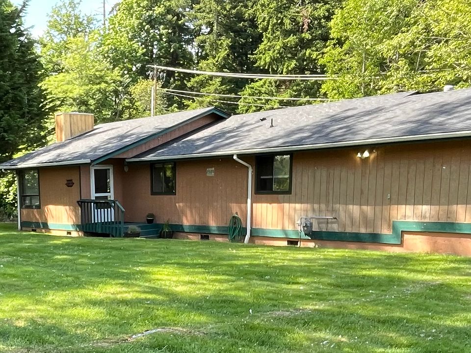 Peaceful location steps away from interurban trail.